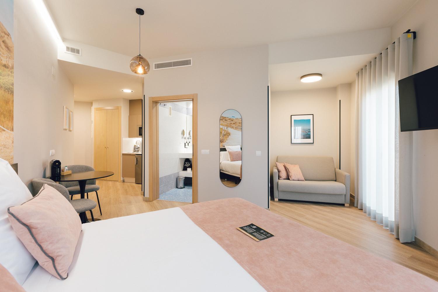 Palau Suites & Apartments บาเลนเซีย ภายนอก รูปภาพ